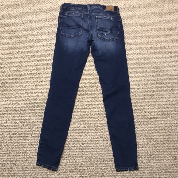 AE SIZE 4 RIPPED JEANS - Picture 2 of 2